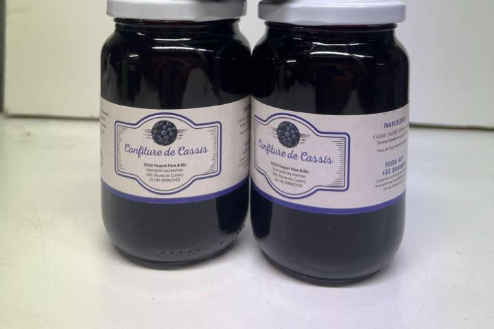 Gourmandises artisanales de cassis et groseilles.